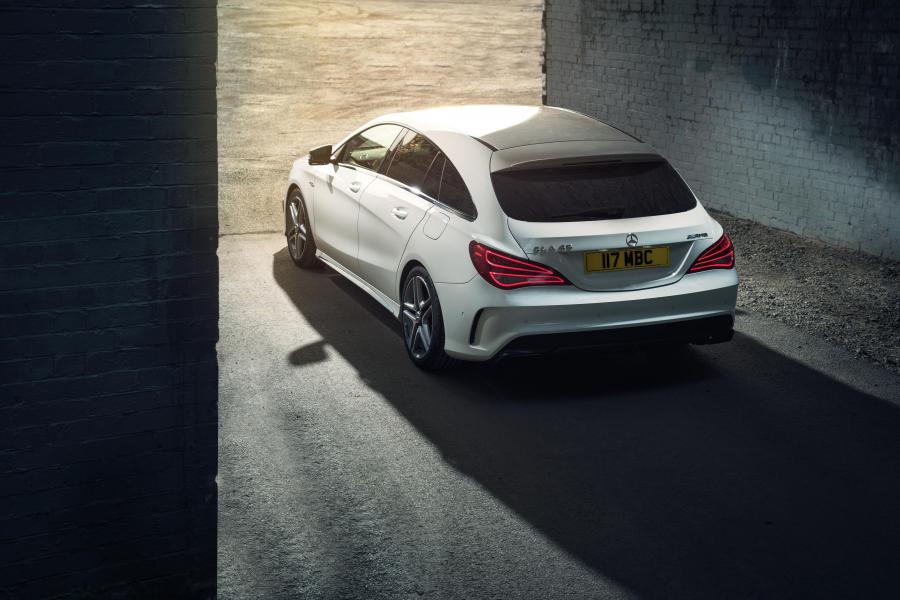  Mercedes-AMG CLA45 Shooting Brake 2015 года  (UK) (фото 16 из 30)